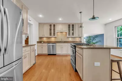 8710 Yarmouth Court, Potomac, MD 20854 - Photo 10