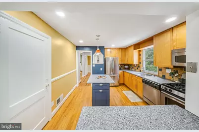 9920 Capitol View Avenue, Silver Spring, MD 20910 - Photo 10