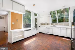 6704 Maple Ave, Chevy Chase, MD 20815 - Photo 18