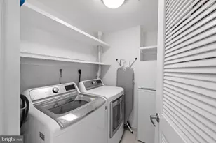 6820 Wisconsin Ave, Bethesda, MD 20815 - Photo 28