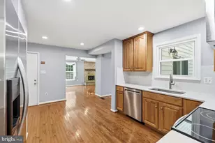 38 Blackburn Ct, Burtonsville, MD 20866 - Photo 12