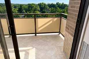 5225 Pooks Hill Rd, Bethesda, MD 20814 - Photo 8