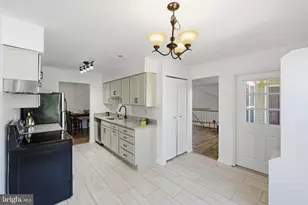 18128 Rolling Meadow Way, Olney, MD 20832 - Photo 12