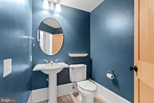 9610 Dewitt Dr, Silver Spring, MD 20910 - Photo 10