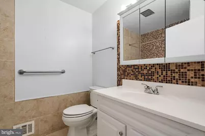 808 E Franklin Avenue, Silver Spring, MD 20901 - Photo 12