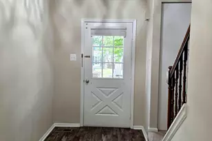 17325 Sandy Knoll Dr, Olney, MD 20832 - Photo 2