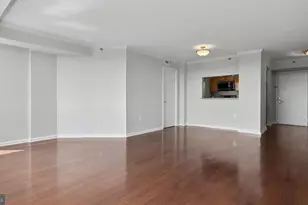 10101 Grosvenor Pl, North Bethesda, MD 20852 - Photo 6