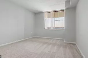 10101 Grosvenor Pl, North Bethesda, MD 20852 - Photo 16