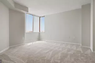 10101 Grosvenor Pl, North Bethesda, MD 20852 - Photo 14