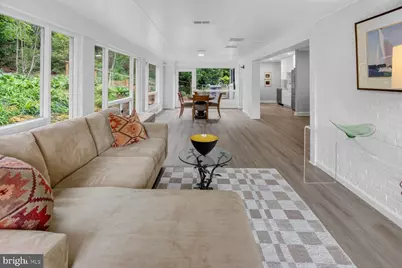 3305 W Coquelin Terrace, Chevy Chase, MD 20815 - Photo 8