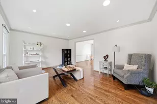 10313 Crown Point Ct, Potomac, MD 20854 - Photo 6