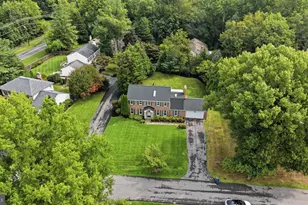 10313 Crown Point Ct, Potomac, MD 20854 - Photo 2