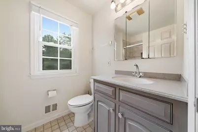 10313 Crown Point Court, Potomac, MD 20854 - Photo 36