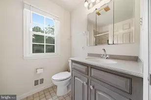 10313 Crown Point Ct, Potomac, MD 20854 - Photo 36