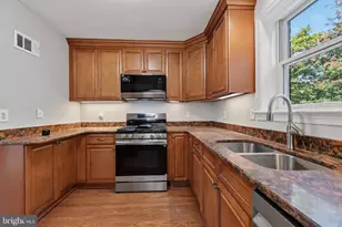 9802 Forest Grove Dr, Silver Spring, MD 20902 - Photo 26