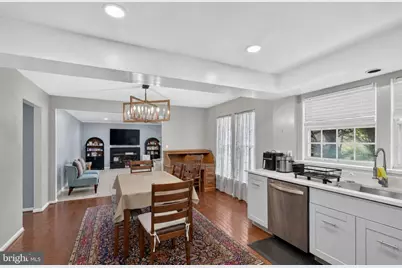 19319 Plummer Drive, Germantown, MD 20876 - Photo 10