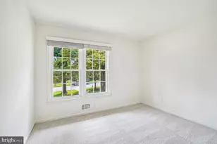 12027 Devilwood Dr, Potomac, MD 20854 - Photo 16