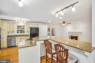 12027 Devilwood Dr, Potomac, MD 20854 - Photo 8
