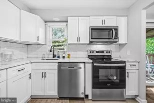 17624 Lindstrom Ct, Gaithersburg, MD 20877 - Photo 4