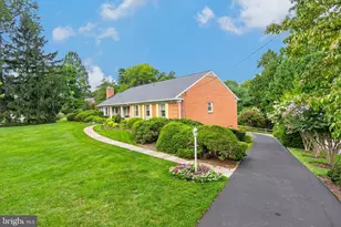 8501 Warde Terrace, Potomac, MD 20854 - Photo 2
