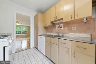 649 Azalea Dr, Rockville, MD 20850 - Photo 12