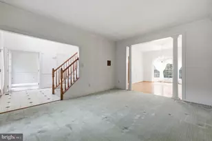 19808 Falling Spring Ct, Gaithersburg, MD 20882 - Photo 6