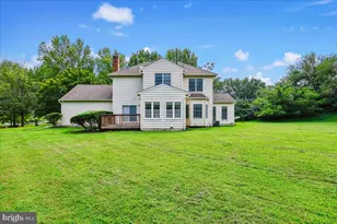 7341 Cliff Pine Dr, Gaithersburg, MD 20879 - Photo 2