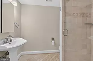 6216 Goodview St, Bethesda, MD 20817 - Photo 36