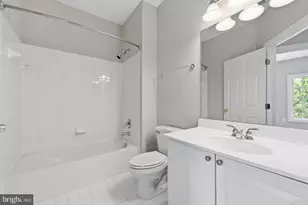 12105 Pond Pine Dr, Clarksburg, MD 20871 - Photo 14