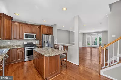 20811 Shamrock Glen Circle, Germantown, MD 20874 - Photo 6