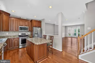 20811 Shamrock Glen Cir, Germantown, MD 20874 - Photo 6