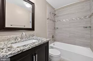 20811 Shamrock Glen Cir, Germantown, MD 20874 - Photo 14