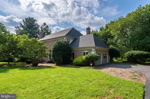 26 Holly Leaf Ct, Bethesda, MD 20817 - Photo 1