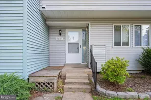 17445 Hoskinson Rd, Poolesville, MD 20837 - Photo 2