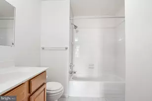 9810 Feathertree Terrace, Montgomery Village, MD 20886 - Photo 22