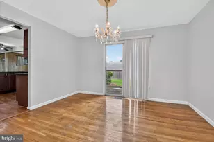7905 Ivymount Terrace, Potomac, MD 20854 - Photo 4