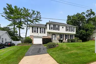7905 Ivymount Terrace, Potomac, MD 20854 - Photo 2