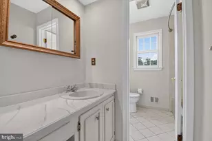 7905 Ivymount Terrace, Potomac, MD 20854 - Photo 16