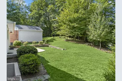 8212 Hawthorne Road, Bethesda, MD 20817 - Photo 12