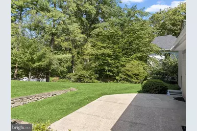 8212 Hawthorne Road, Bethesda, MD 20817 - Photo 14