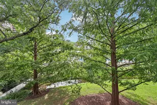 10200 Rockville Pike, Rockville, MD 20852 - Photo 28
