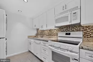 4601 Park Ave N, Chevy Chase, MD 20815 - Photo 4