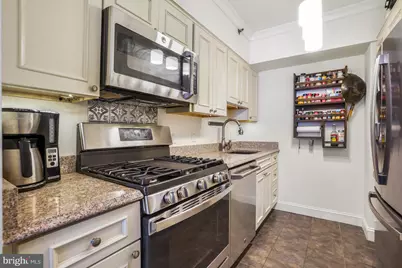 4801 Fairmont Avenue #810, Bethesda, MD 20814 - Photo 8