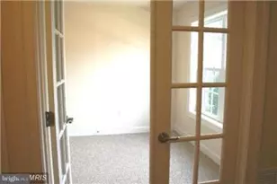 688 Pullman Pl, Gaithersburg, MD 20877 - Photo 2