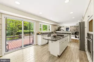 8566 Brickyard Rd, Potomac, MD 20854 - Photo 14