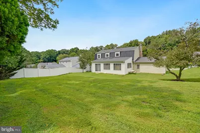 11409 Beechgrove Lane, Potomac, MD 20854 - Photo 14