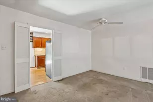 2303 Newton Dr, Rockville, MD 20850 - Photo 4