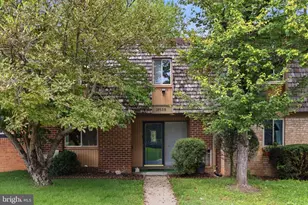19538 Burlingame, Montgomery Village, MD 20886 - Photo 2