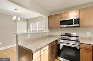 12104 Songbird Ln, Germantown, MD 20876 - Photo 12
