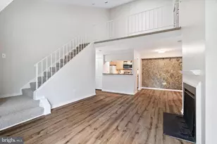 9934 Hellingly Pl, Gaithersburg, MD 20886 - Photo 2